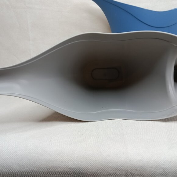 Room Essentials 1/2 Gallon Watering Can 2-Pack Blue & gray Colors-Brand New - Picture 3 of 6